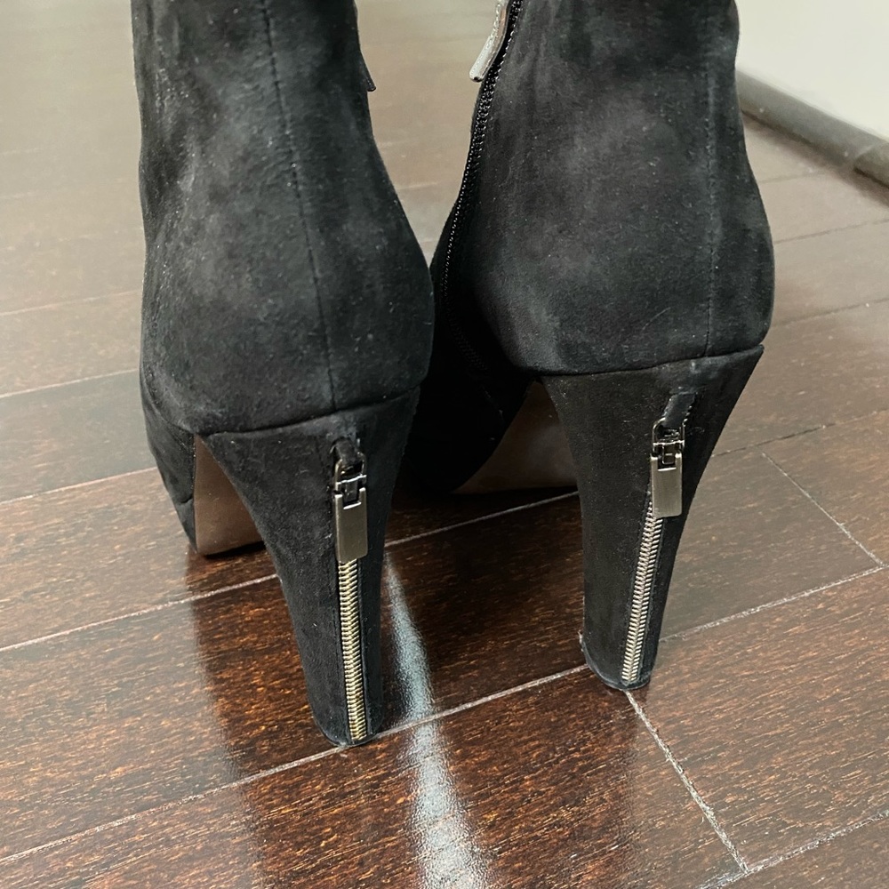 BCBGENERATION Booties - Picture 3 of 9